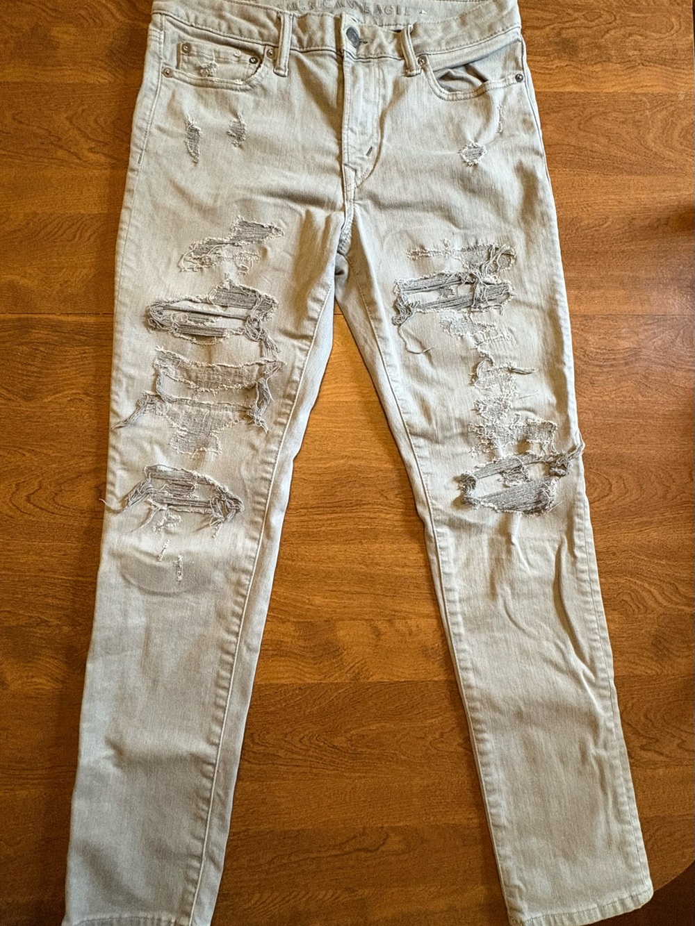 American Eagle Outfitters Women's Skinny Distressed Beige Wash Jeans